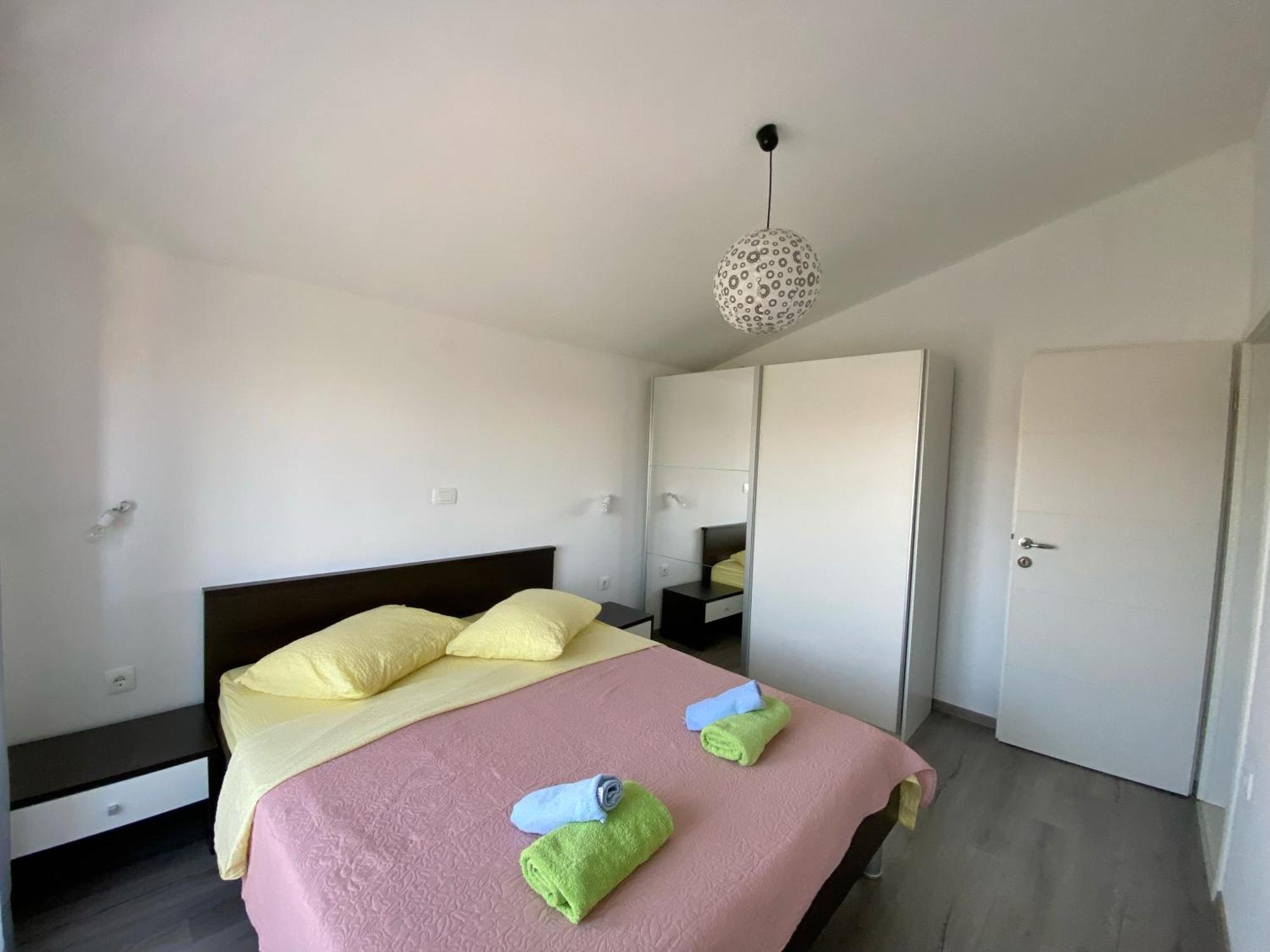 Apartments With A Parking Space Maslenica, Novigrad - 12636 Jasenice  Oda fotoğraf